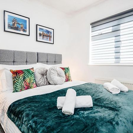 Heathrow 2-Bedroom Maisonette With Parking West Drayton  Luaran gambar