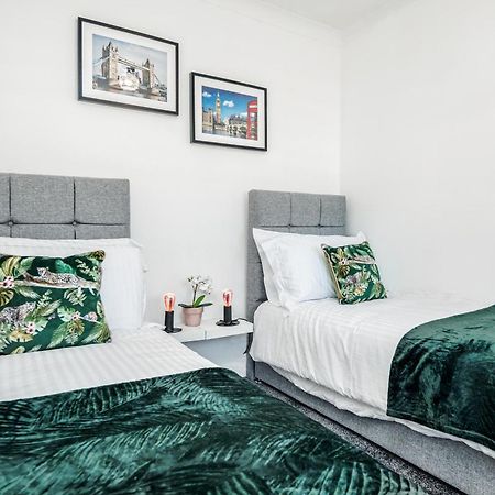 Heathrow 2-Bedroom Maisonette With Parking West Drayton  Luaran gambar
