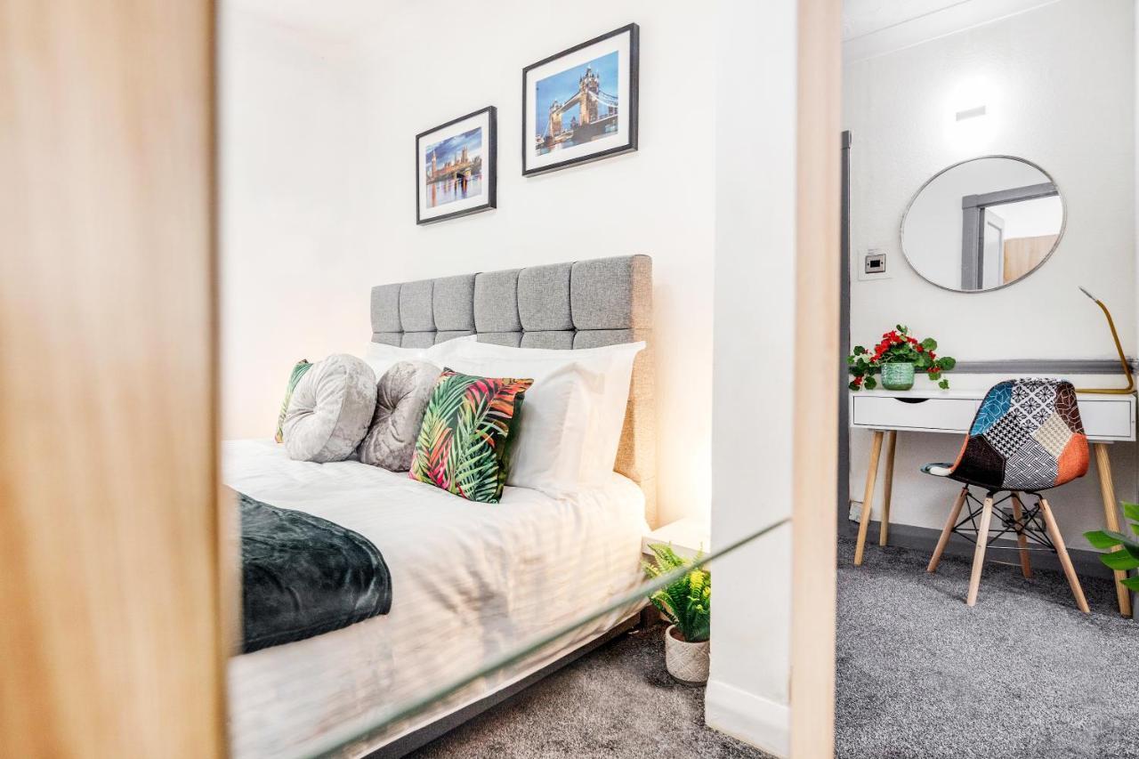 Heathrow 2-Bedroom Maisonette With Parking West Drayton  Luaran gambar