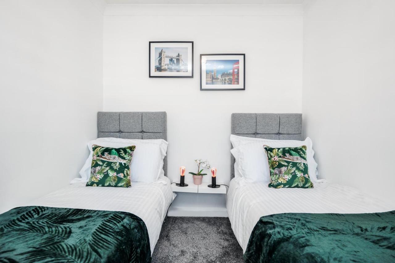 Heathrow 2-Bedroom Maisonette With Parking West Drayton  Luaran gambar