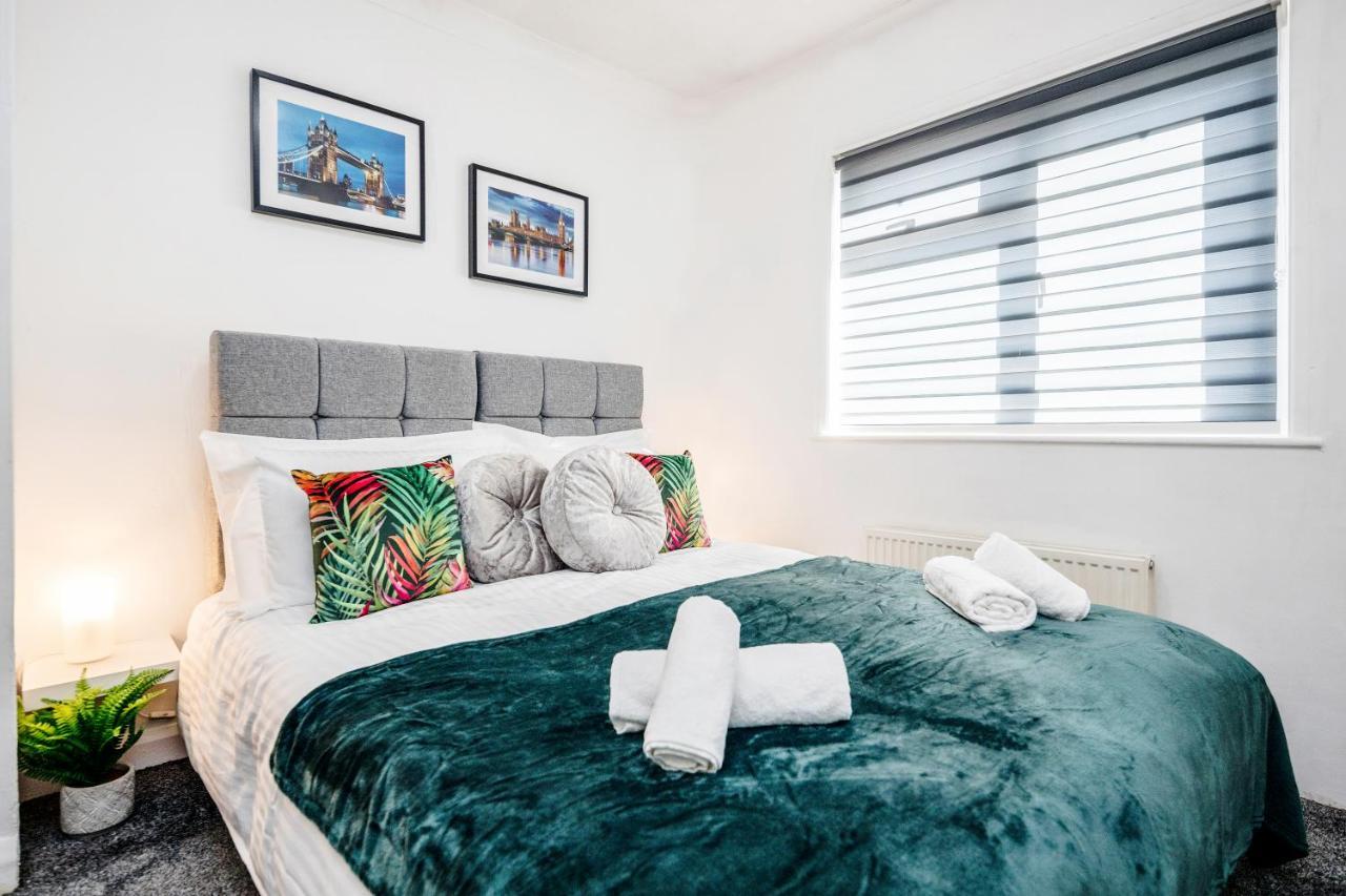 Heathrow 2-Bedroom Maisonette With Parking West Drayton  Luaran gambar