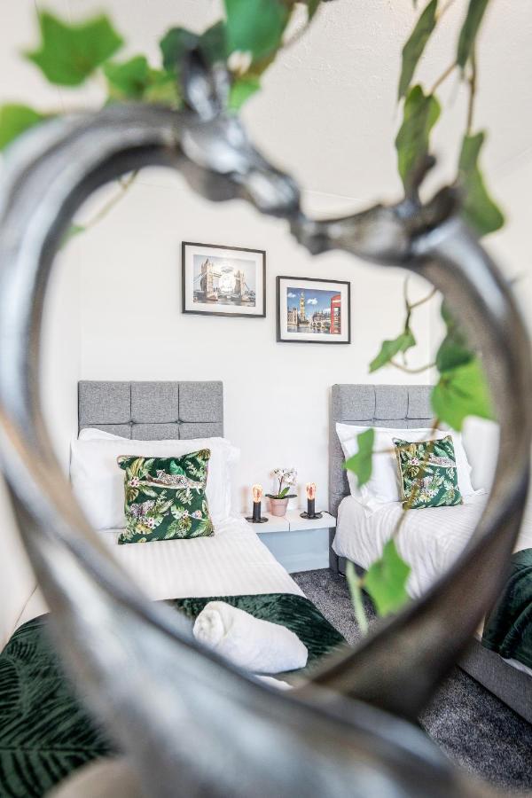 Heathrow 2-Bedroom Maisonette With Parking West Drayton  Luaran gambar