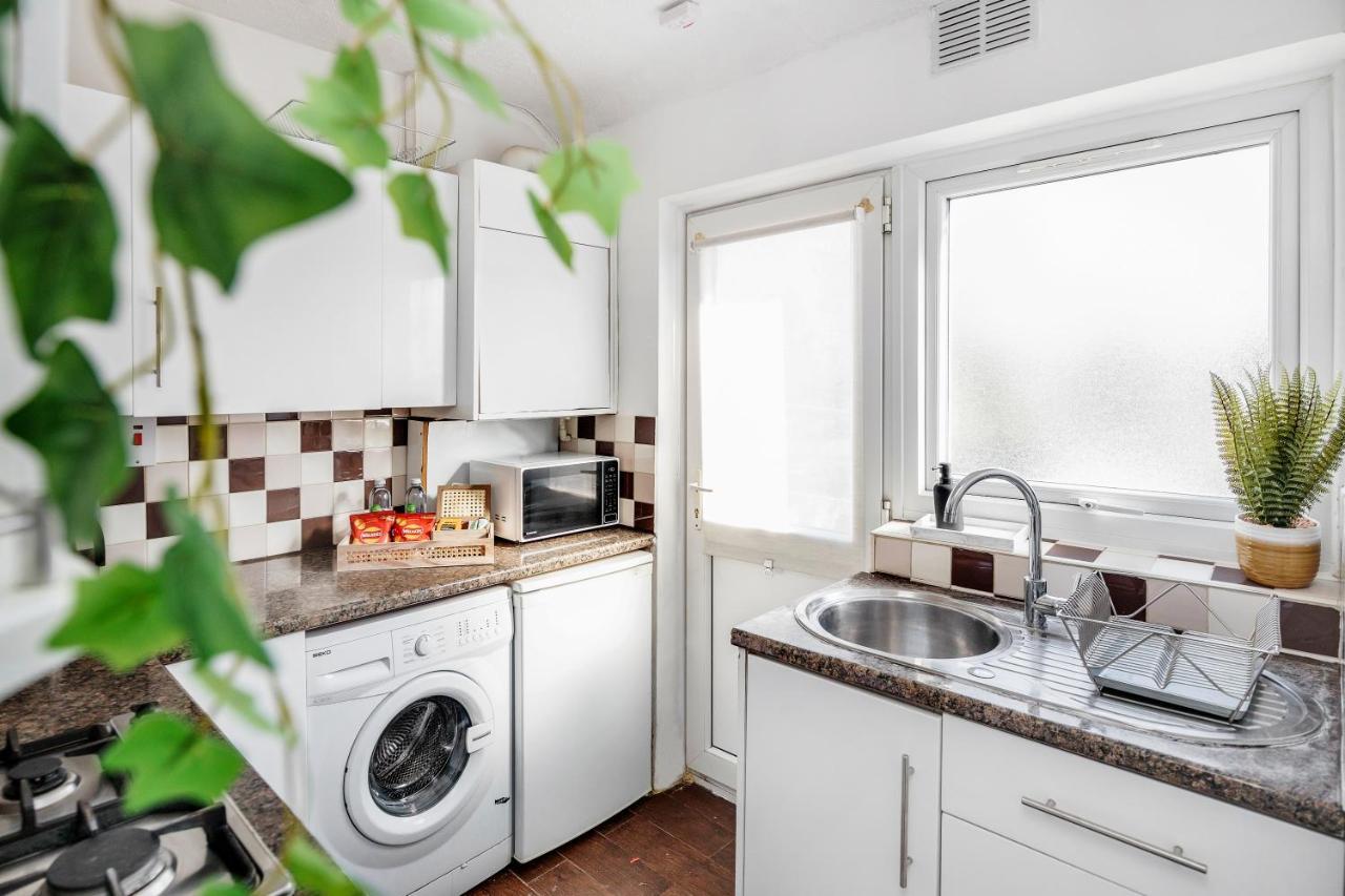 Heathrow 2-Bedroom Maisonette With Parking West Drayton  Luaran gambar
