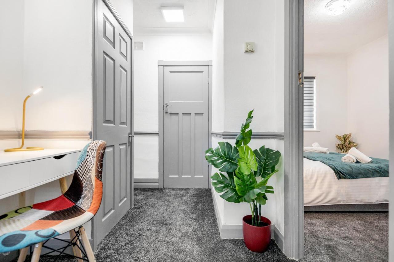 Heathrow 2-Bedroom Maisonette With Parking West Drayton  Luaran gambar